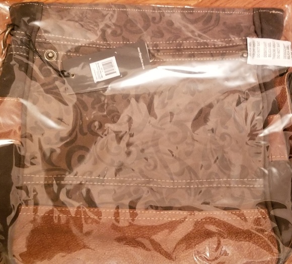 ** Sold in store ** - Picture 2 of 4